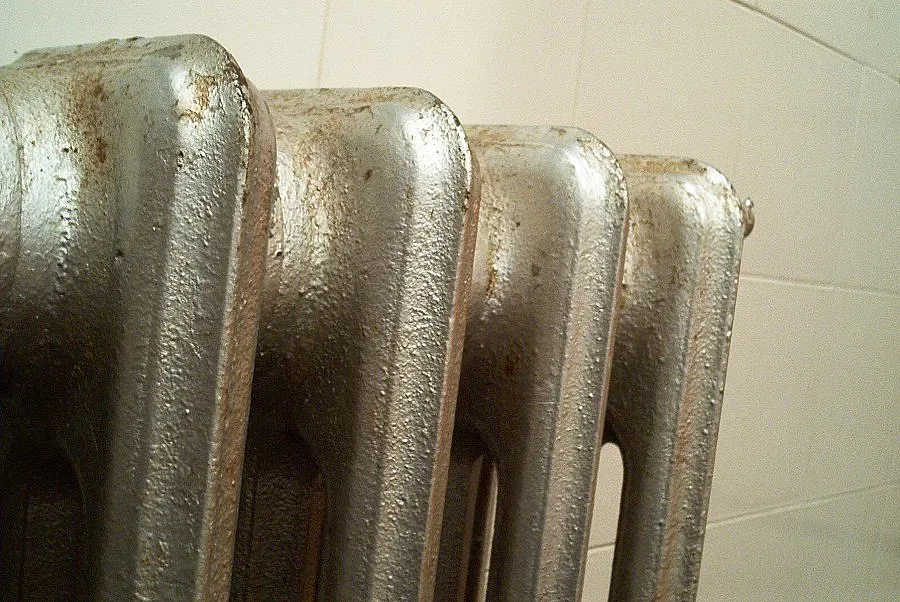 Без радиатори и тръби, но със сметки към "Топлофикация"