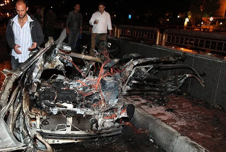 Три коли бомби гърмят в Сирия