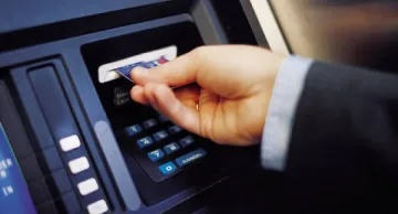 Данъчни искат данни за банковите сметки