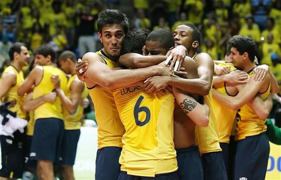 Бразилия печели драматично световната титла по волейбол 