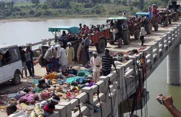 60 стъпкани в меле край индуистки храм