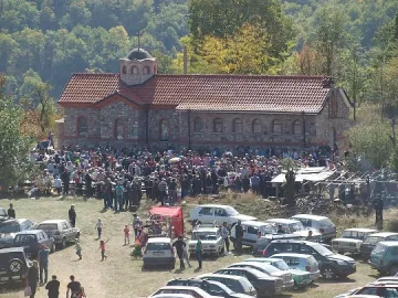 Над 600 честваха Света Петка с ден по-рано