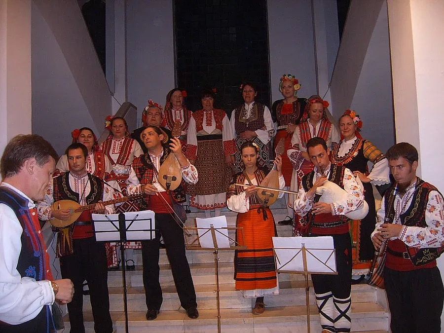 Панайотова откри изложба в Кърджали