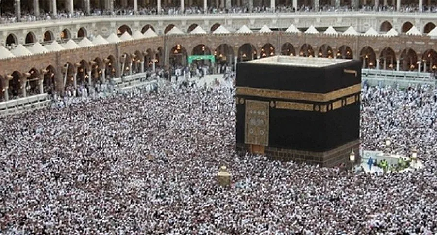 Поклонник измина пеша 6387 км до Мека