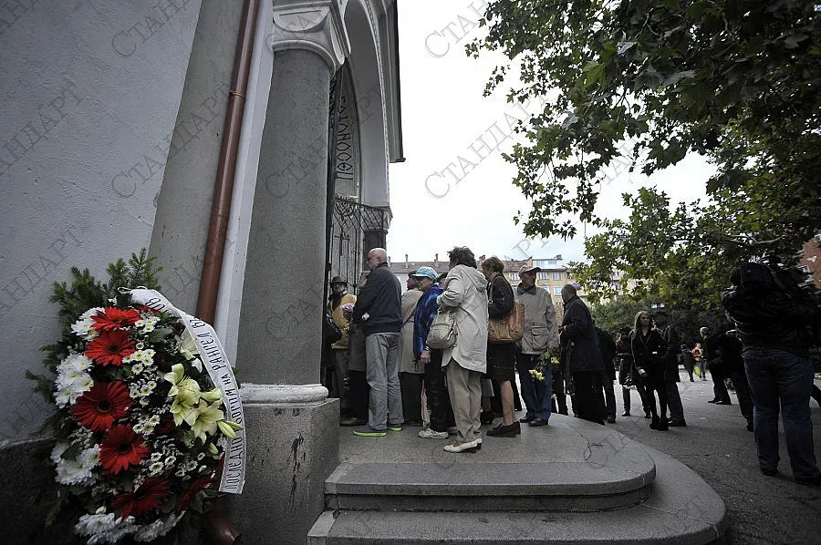 Дъщерята на Рангел Вълчанов: Не бъдете лешояди!