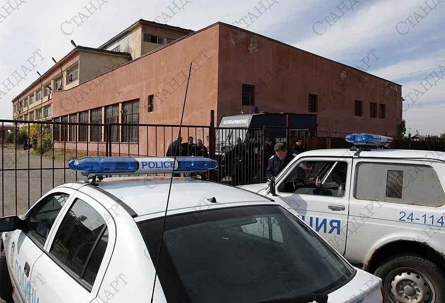 Военните приготвят 35 сгради за бежанците