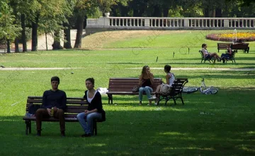 Чака ни горещ уикенд