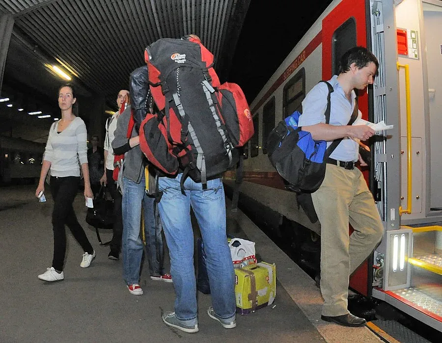 Онлайн билети за влак за Коледа