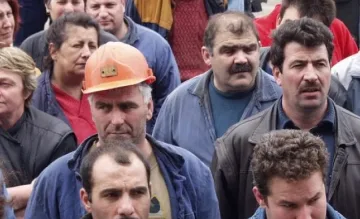 НЕК преведе пари за заплатите на пернишките миньори