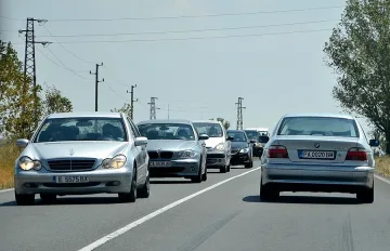 Общините искат: Данък за колата според цената й