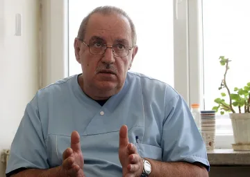 Спасиха майка и бебе с една операция