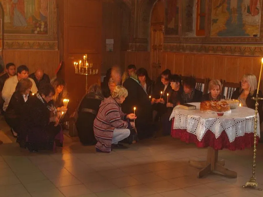 Десетки се поклониха в Симитли пред паметта на героите