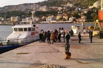 10 г. затвор заплашват моряците, превозвали имигранти
