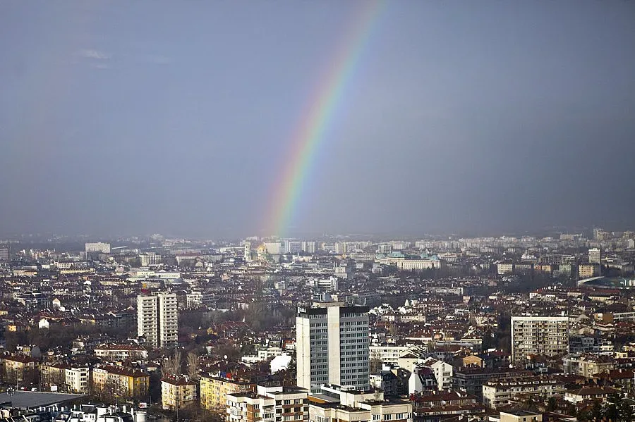 Максимални температури - между 20° и 25° в петък