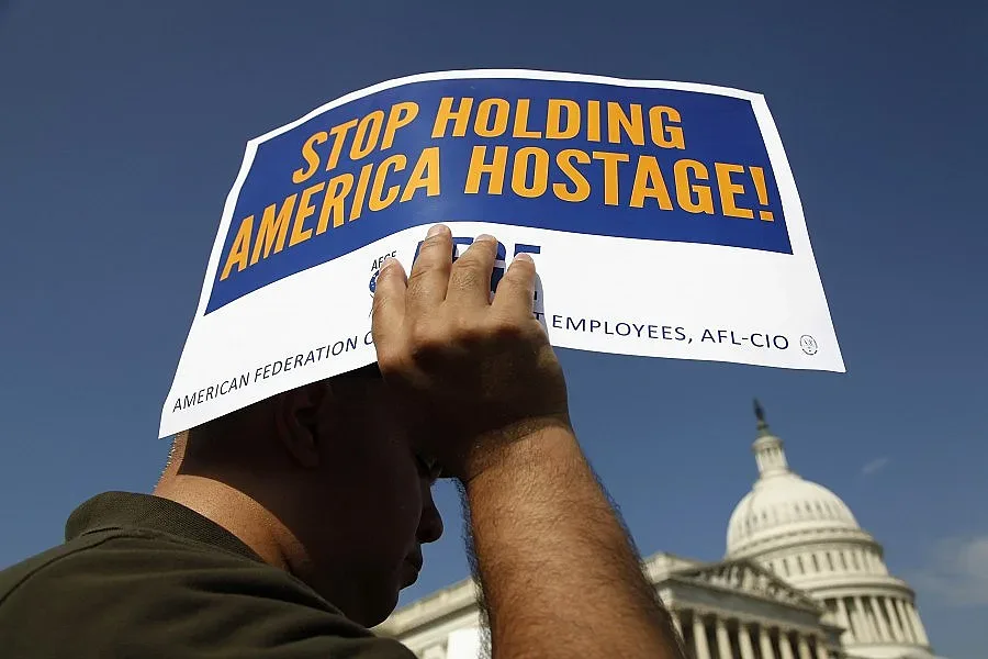 Републиканците с отбой за Обамакеър