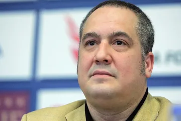 Бинев предупреди за престъпления на бежанците