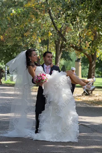 Най-много се женят на възраст между 25-29 години