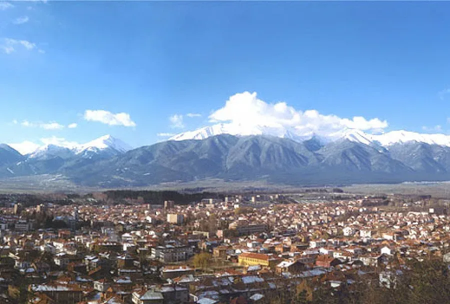 „Лада” блъсна „Фиат” в насрещното