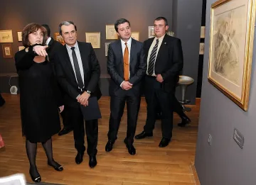 Жул Паскин омая политици