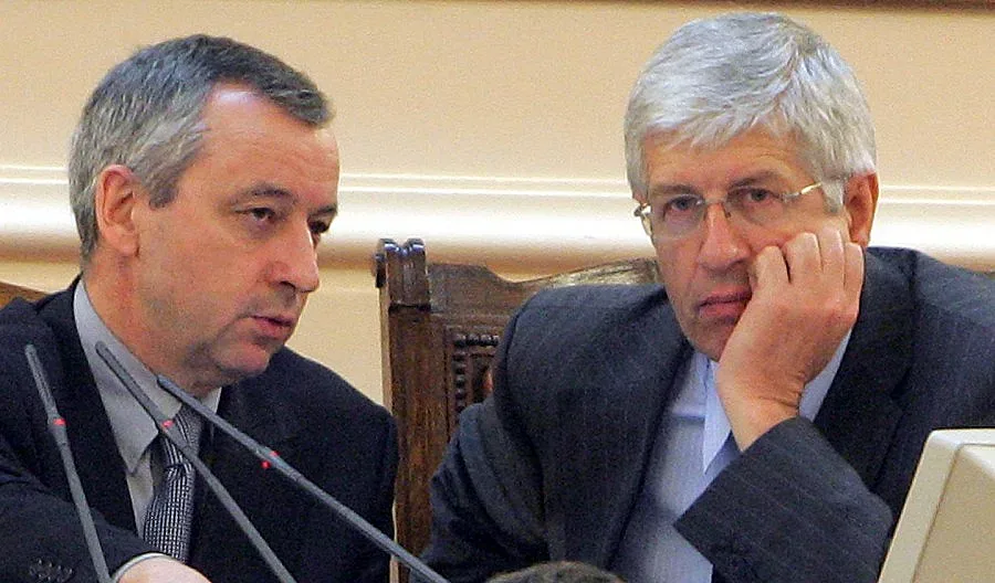 Ветерани и ексминистри в парламента като сътрудници