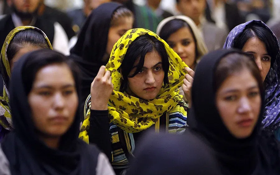 Образованието чупи оковите на жените в Афганистан