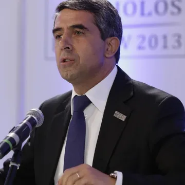 Президентът: Трябват реформи за изход от кризата