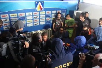 Фенклубът на "Левски" си поиска Тонев и обвини Сираков