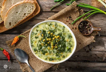 Спаначената супа, която гали небцето