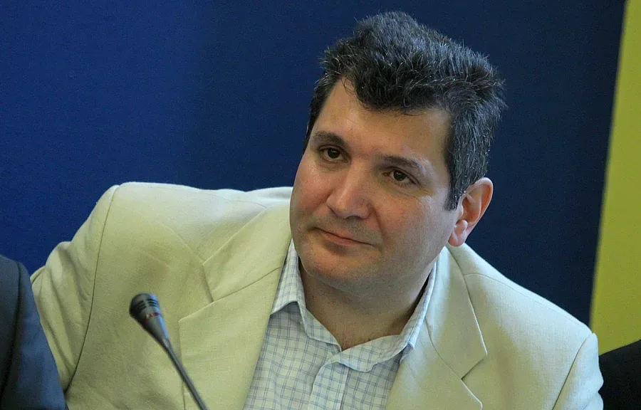 Този парламент няма сила да върне пушенето