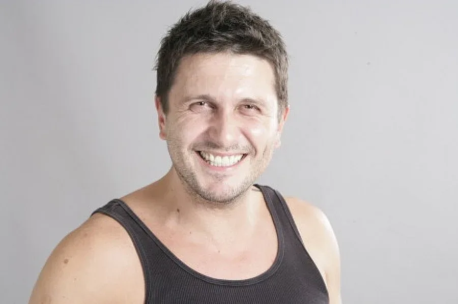 Асен Блатечки играе благотворително в Благоевград