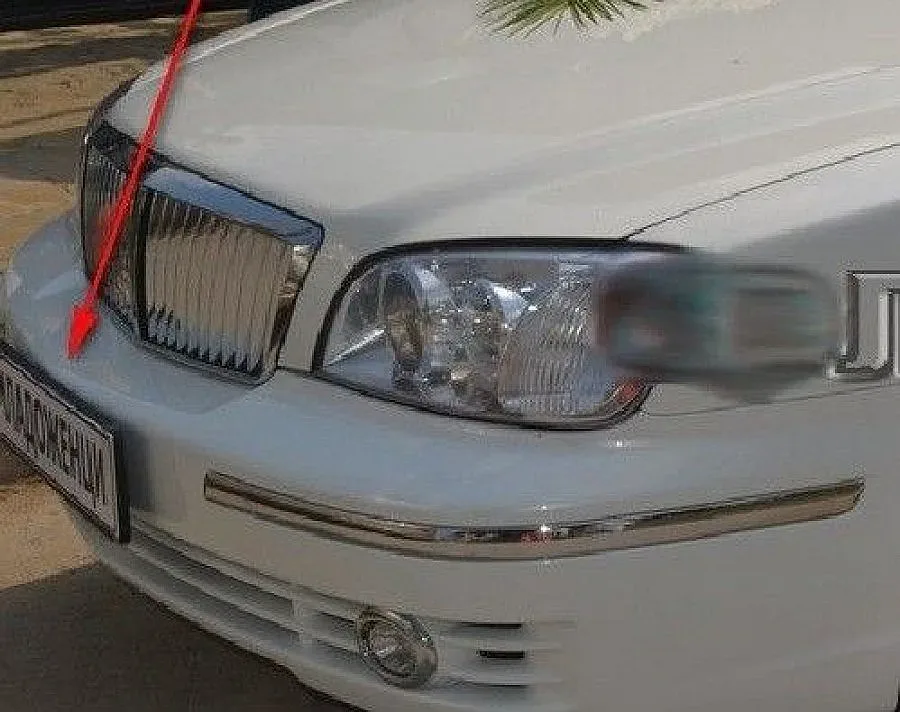 Лимузина на РЗИ-Бургас возила младоженци