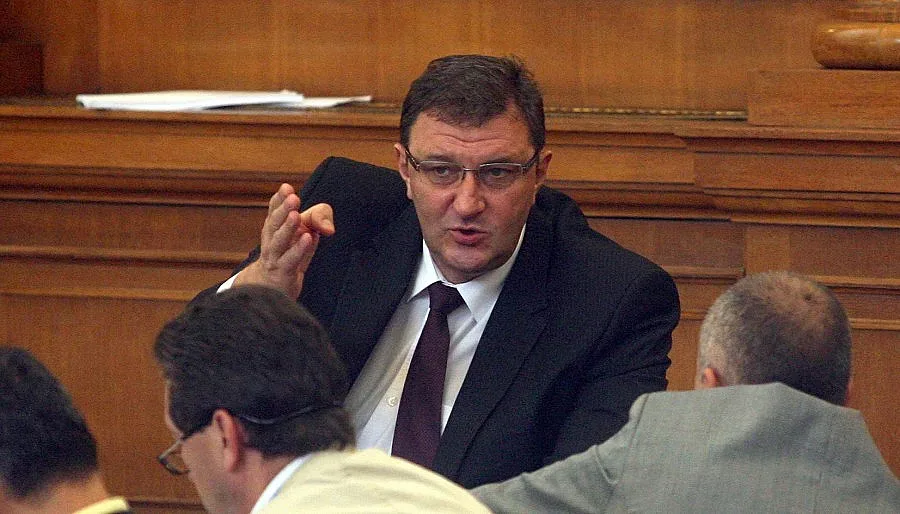 Мутафчиев: Младите да карат по магистрала, но с ограничения 