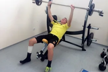 Неделев влезе във фитнеса 