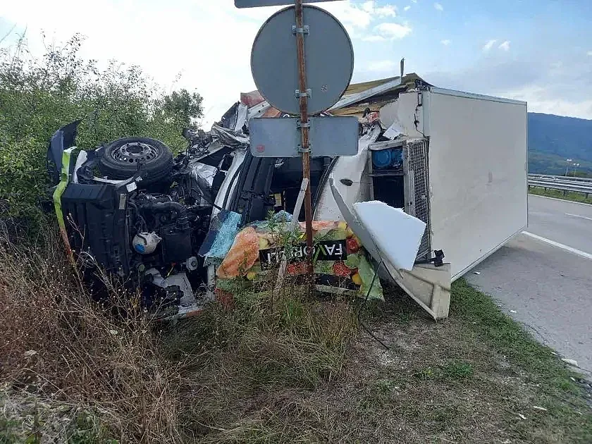 Зверско меле на "Хемус", затвориха магистралата