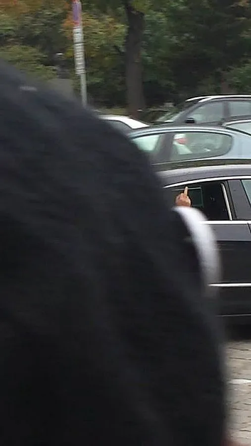 Протестиращи искат Миков да разследва Чуколов