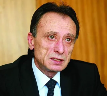 Уволниха шефа на Фонда за лечение на деца