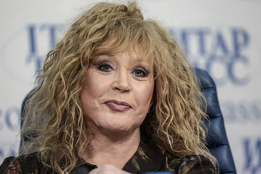 Алла Пугачова стана майка на 64 г.