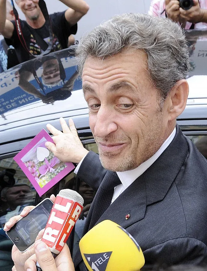 Свалиха обвиненията за корупция срещу Саркози