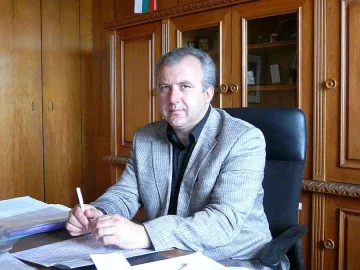 Освободиха шефа на Агенцията за българите в чужбина