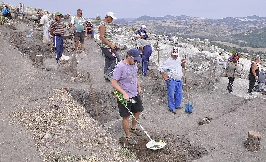 Кърджали обявява война на Крумчо