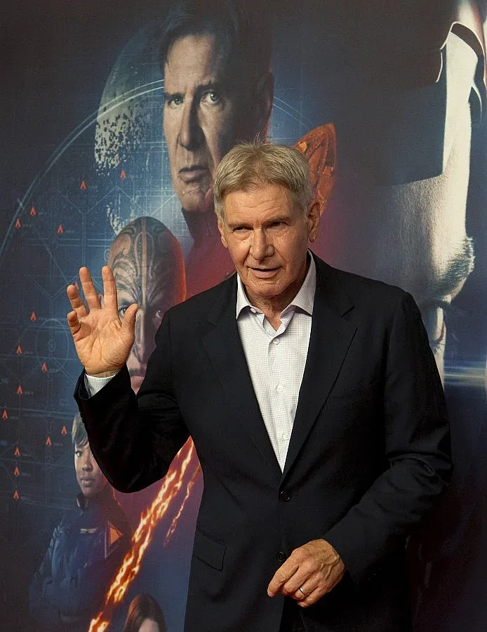 Форд и Снайпс си заминаха