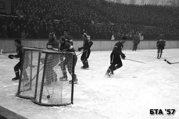 И Ленин е бил хокеист