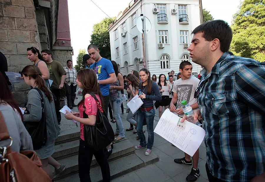 Двойкаджии на поправителната матура по география в Добрич