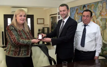 Златен медал за Чудесата