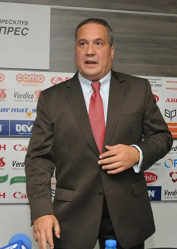 Питат Бинев в Италия за изцепките на Атака