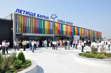 Германски самолет кацна аварийно във Варна