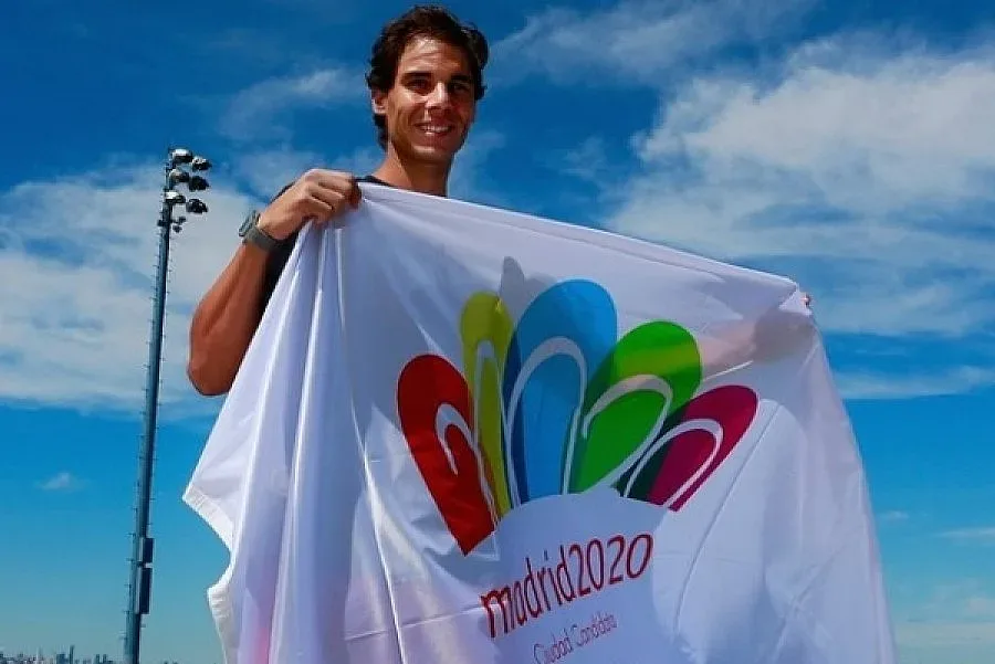 Рафа Надал на победа от № 1 в света