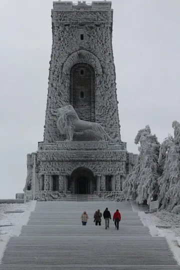 Чистят снега през зимата с 60 млн. лева