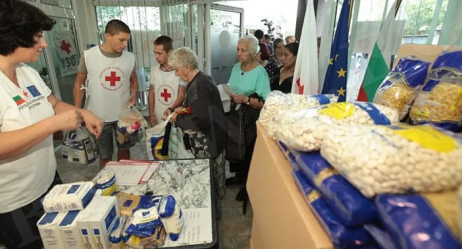 Раздават 16 000 тона хранителни помощи в страната