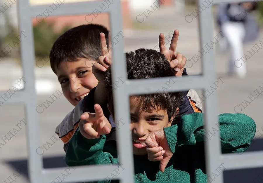 Няма пари за учители на бежанците